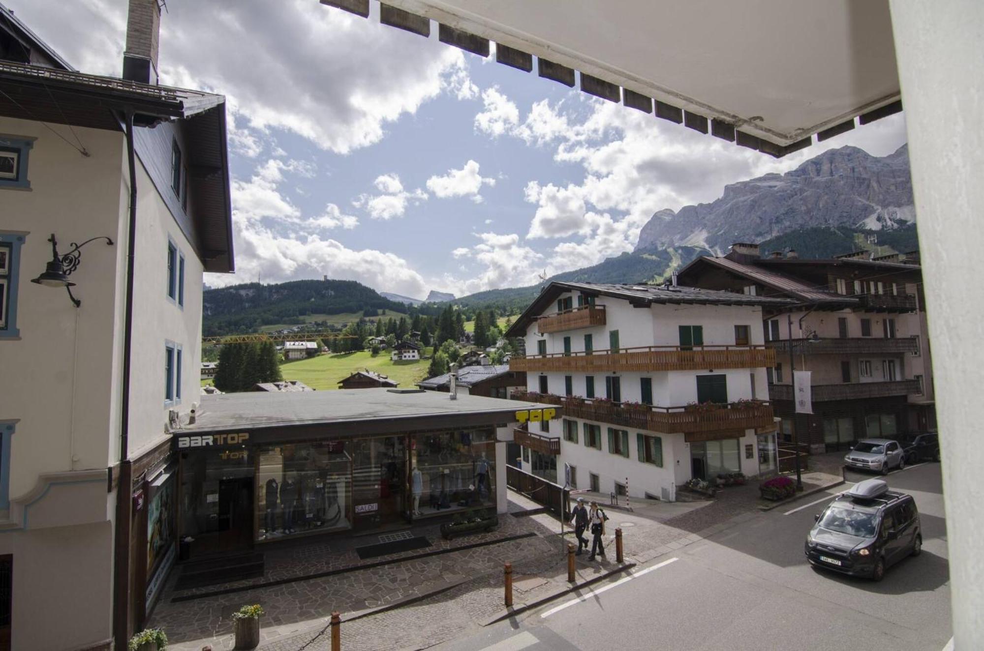 Accogliente Appartamento In Corso Italia Cortina d'Ampezzo Exterior foto